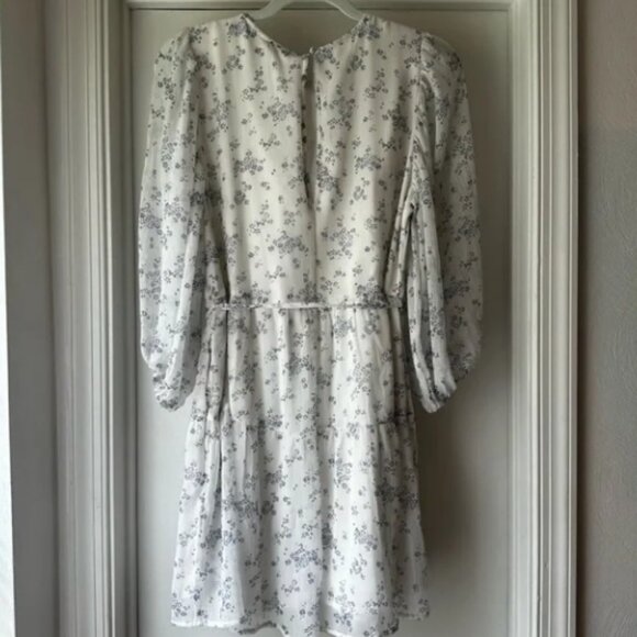 Abercrombie & Fitch Tiered Chiffon Dress | Blue and White - SP - Picture 3 of 4